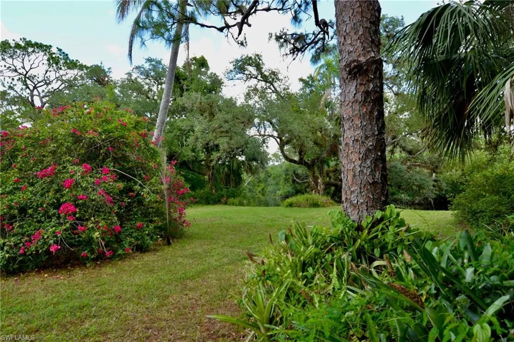 18220 Elmwood Drive Alva, FL 33920
