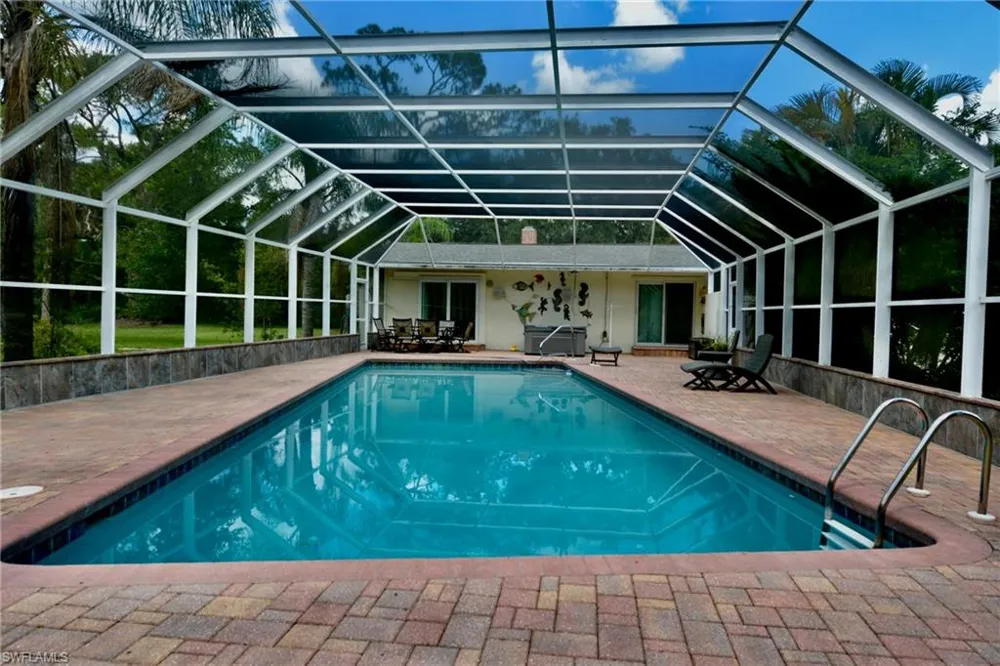 18220 Elmwood Drive Alva, FL 33920