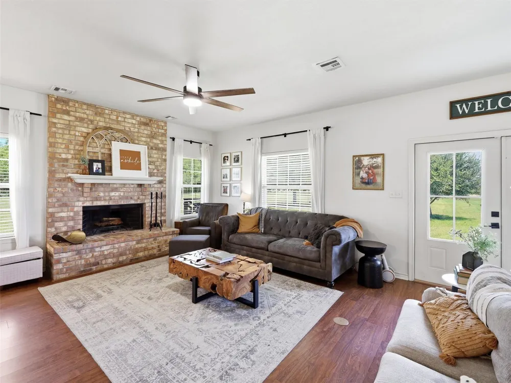 4560 Mcdermand Road China, TX 77713