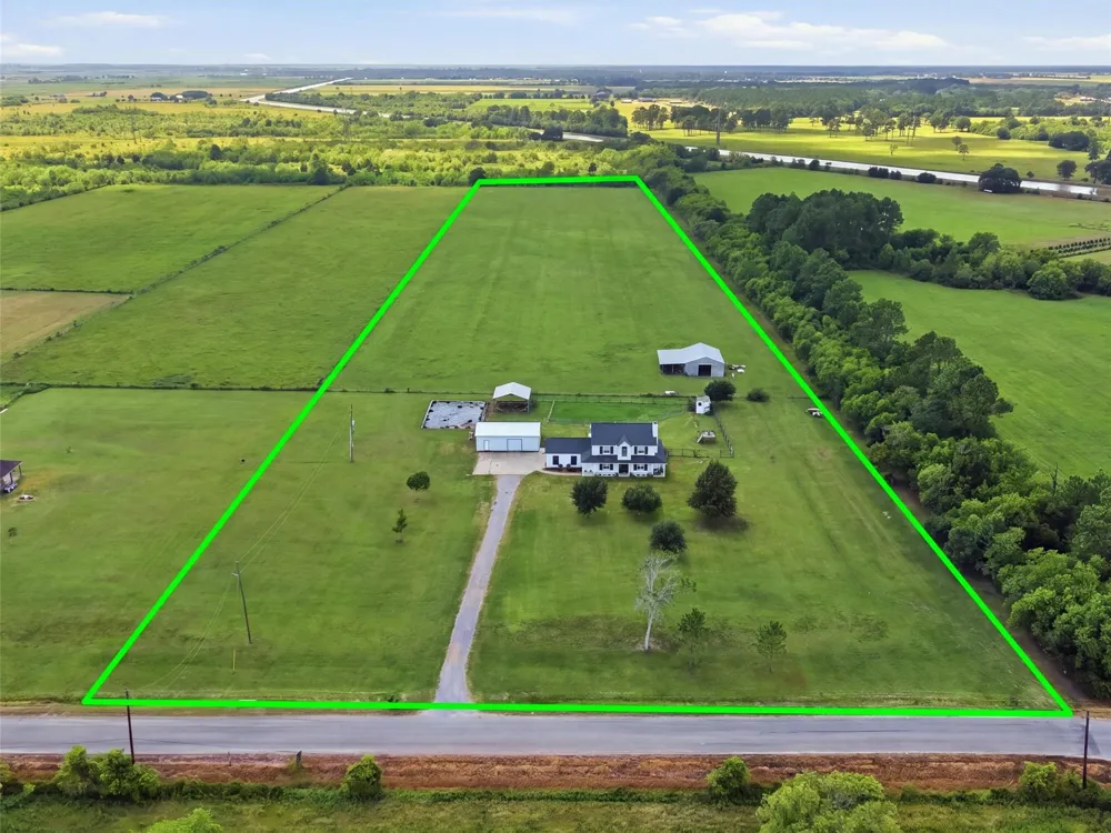4560 Mcdermand Road China, TX 77713