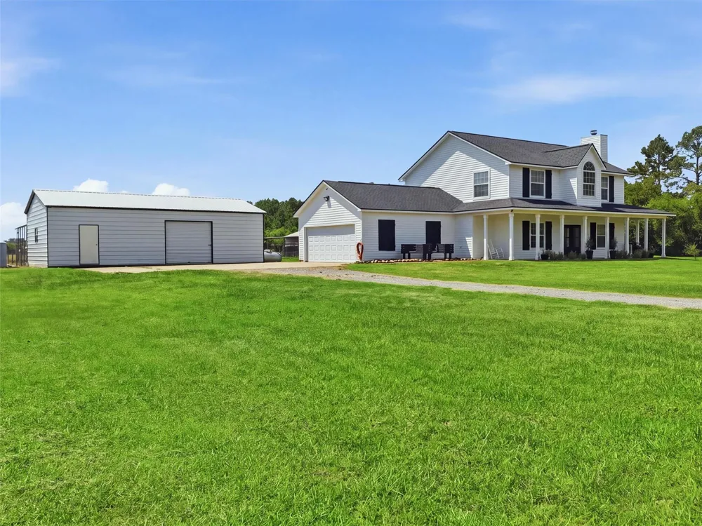 4560 Mcdermand Road China, TX 77713