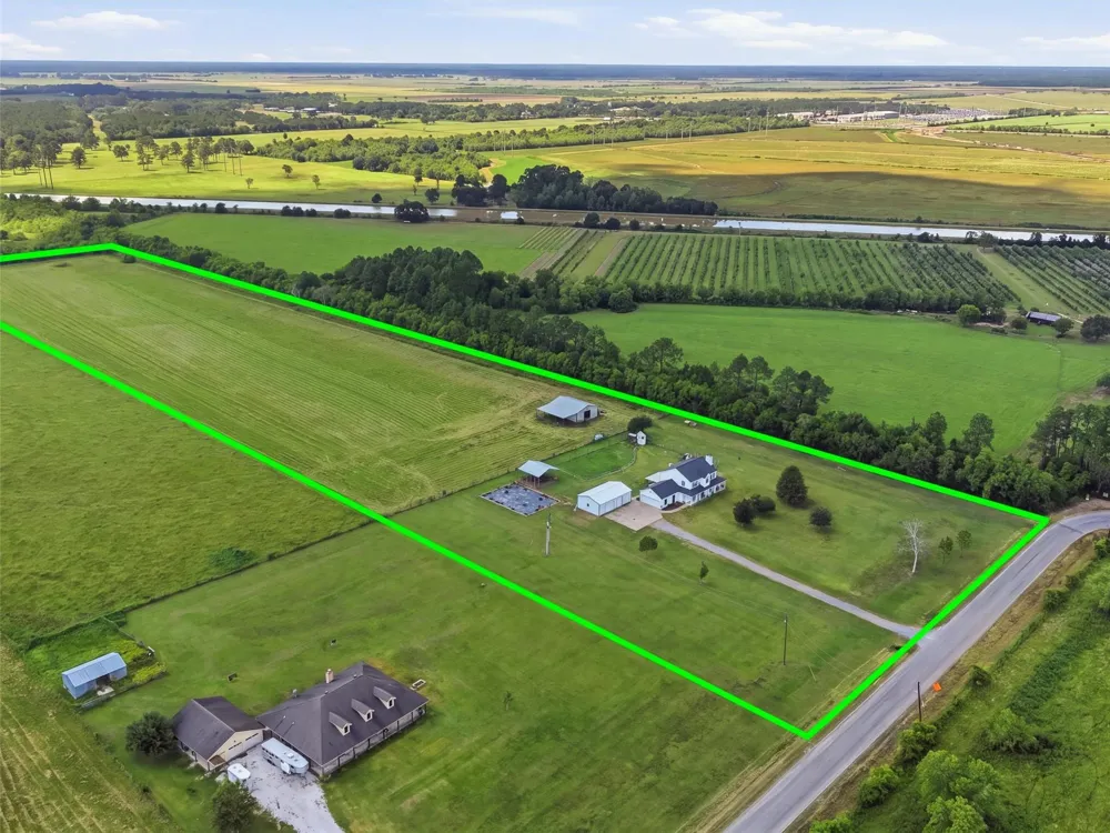 4560 Mcdermand Road China, TX 77713