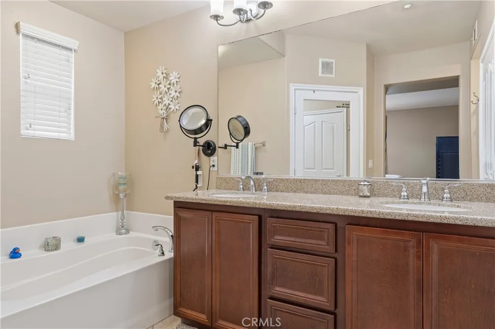 8363 Timberland Chino, CA 91708