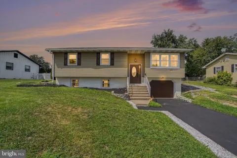 3220 S SCENIC ROAD