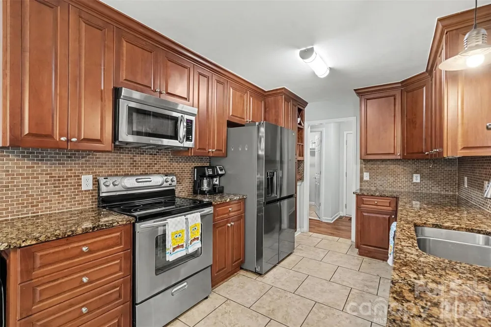8202 Stevens Mill Road Matthews, NC 28104