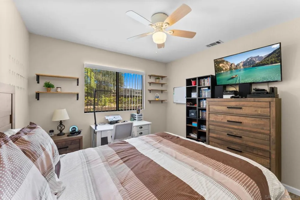 16333 Bassett Ramona, CA 92065