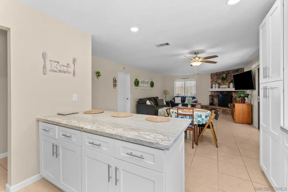 16333 Bassett Ramona, CA 92065