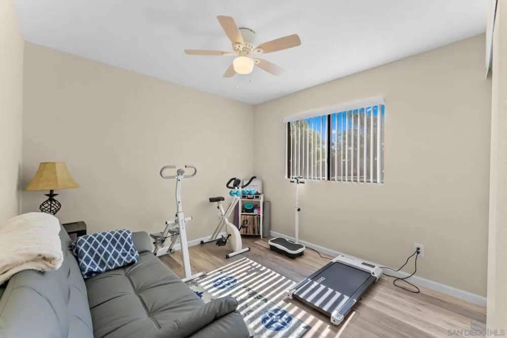 16333 Bassett Ramona, CA 92065