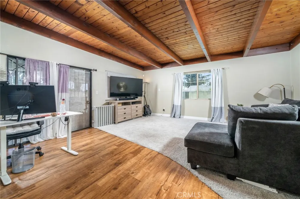 5595 Hawthorne Montclair, CA 91763
