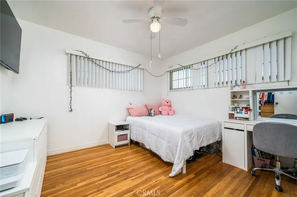 5595 Hawthorne Montclair, CA 91763