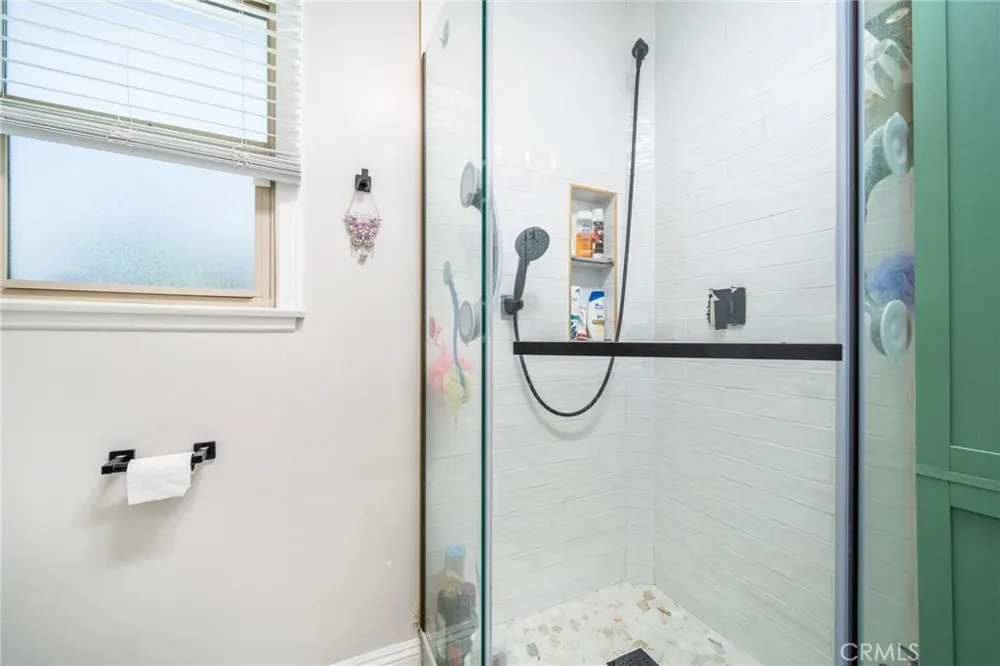 5595 Hawthorne Montclair, CA 91763