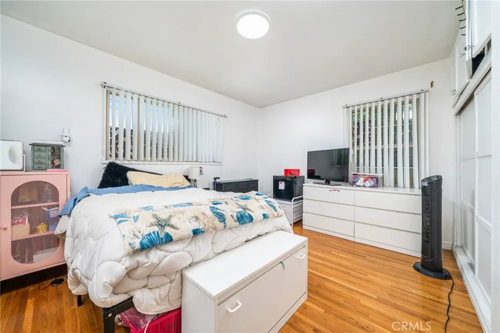 5595 Hawthorne Montclair, CA 91763