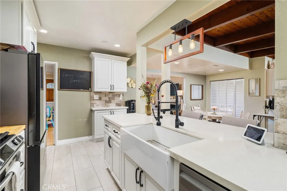 5595 Hawthorne Montclair, CA 91763