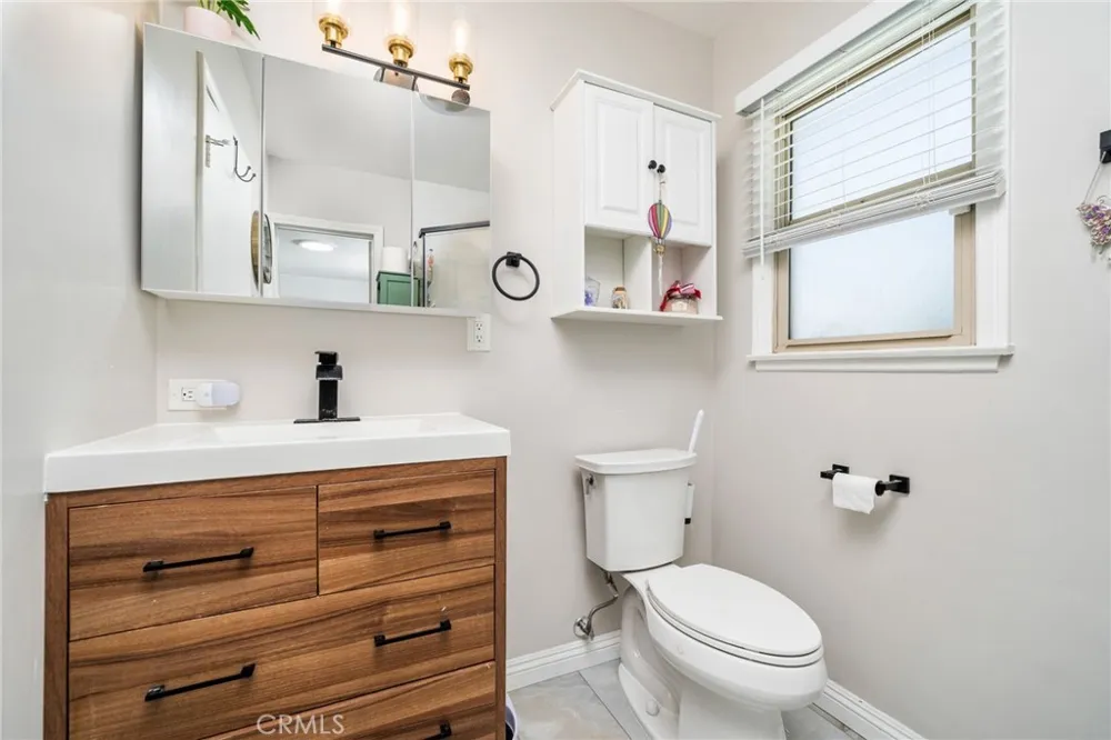 5595 Hawthorne Montclair, CA 91763