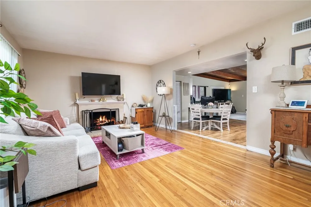 5595 Hawthorne Montclair, CA 91763