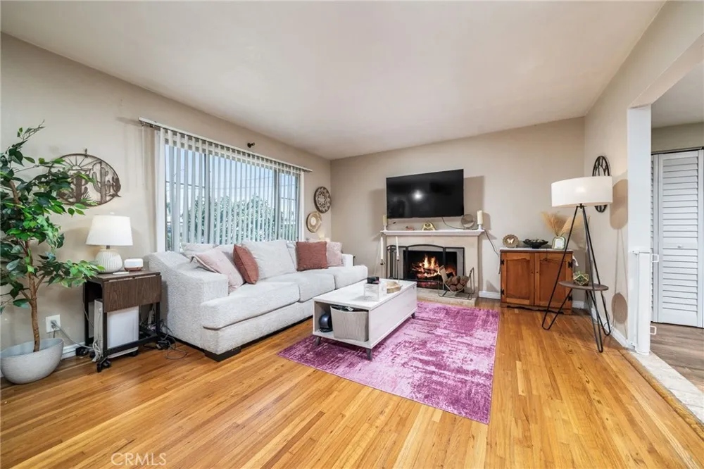 5595 Hawthorne Montclair, CA 91763