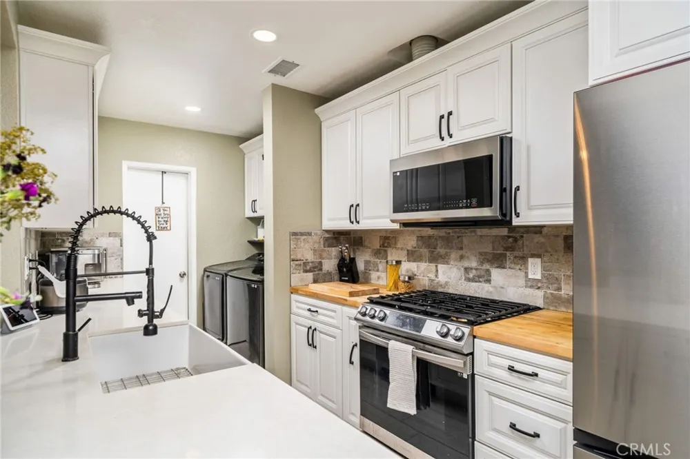 5595 Hawthorne Montclair, CA 91763