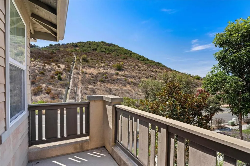 3149 Dega Carlsbad, CA 92010