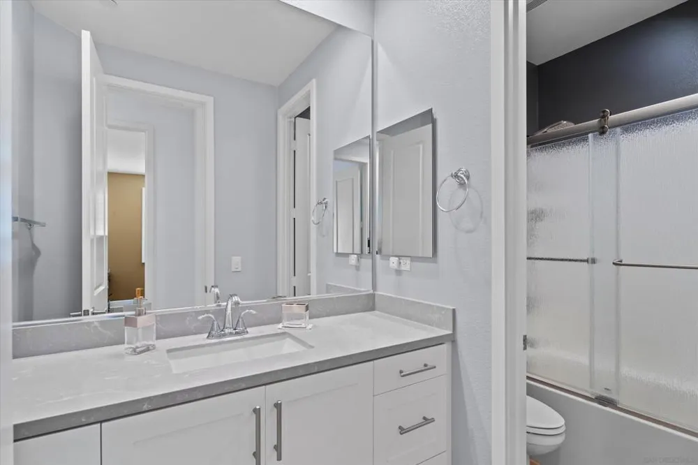 3149 Dega Carlsbad, CA 92010