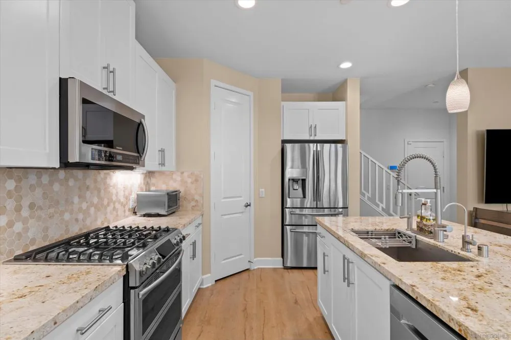3149 Dega Carlsbad, CA 92010
