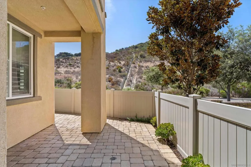 3149 Dega Carlsbad, CA 92010