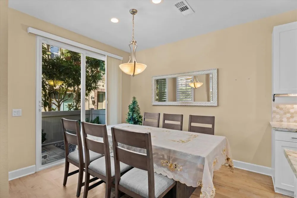 3149 Dega Carlsbad, CA 92010