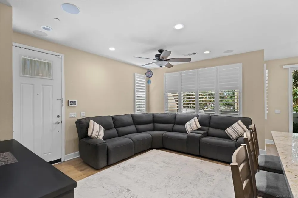 3149 Dega Carlsbad, CA 92010
