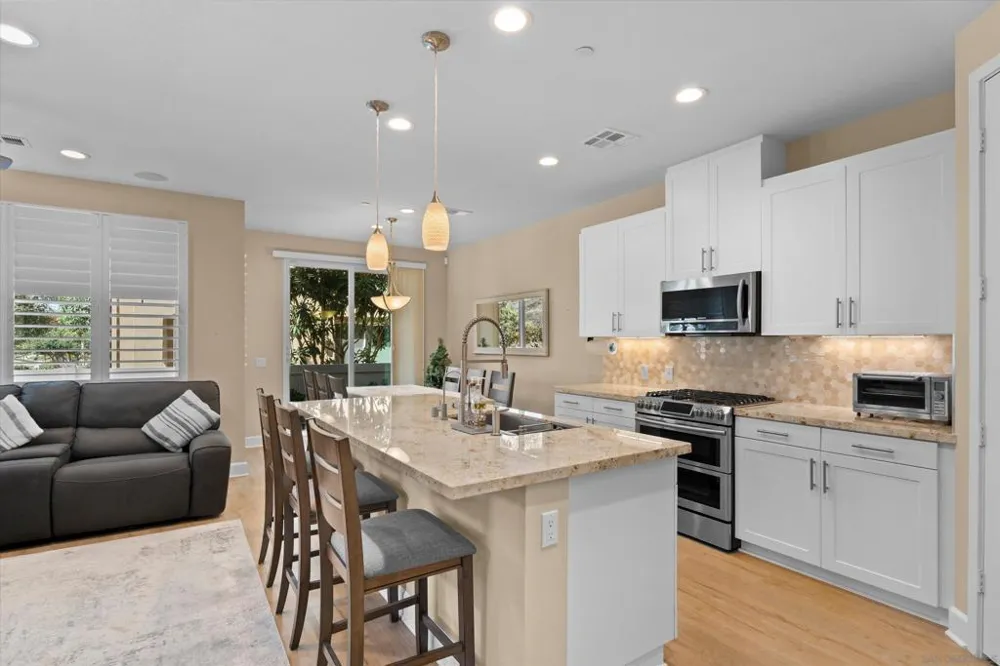 3149 Dega Carlsbad, CA 92010