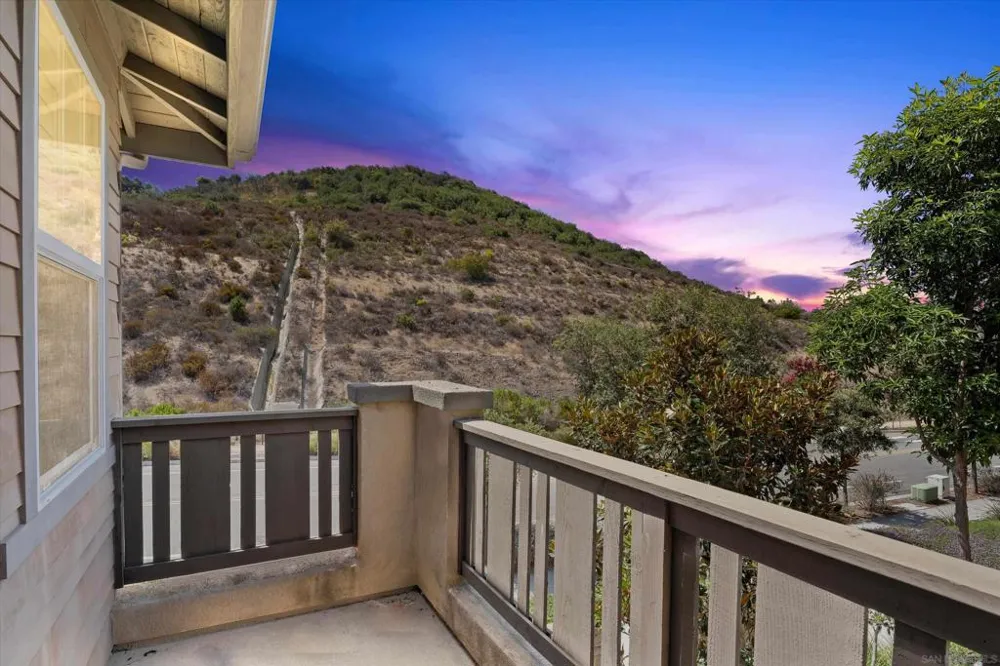 3149 Dega Carlsbad, CA 92010