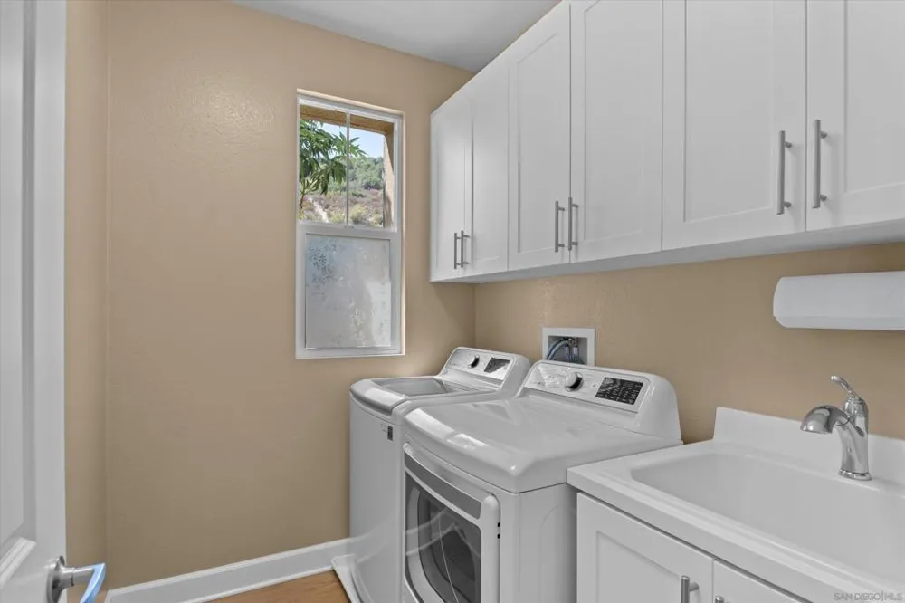 3149 Dega Carlsbad, CA 92010