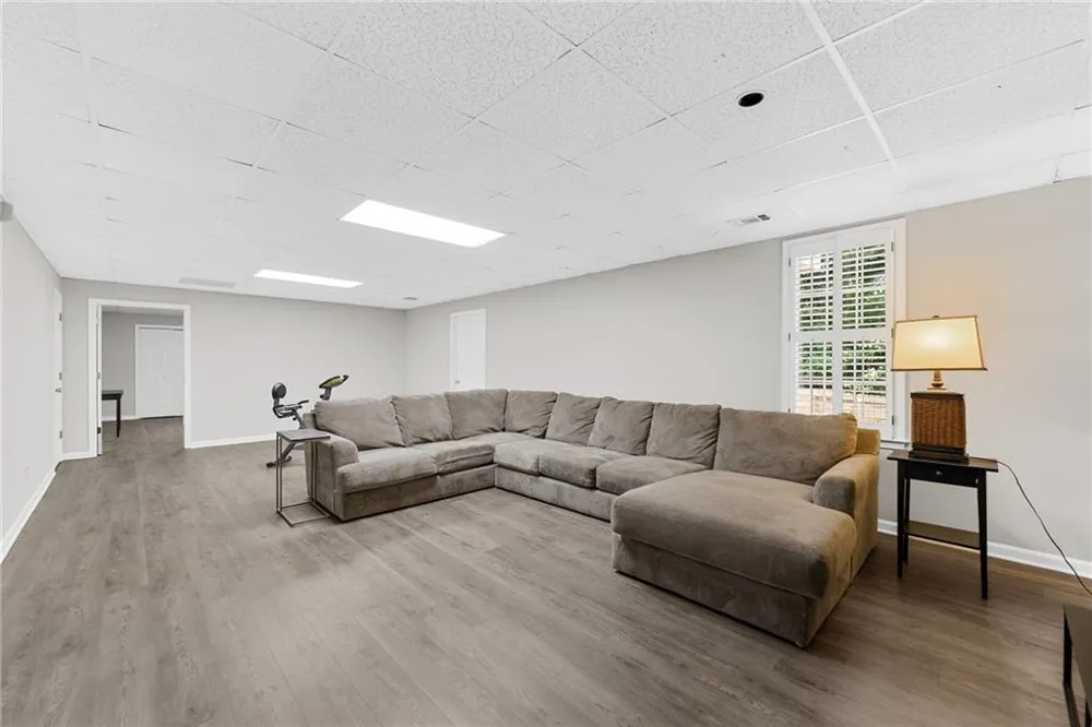 10245 Groomsbridge Road Johns Creek, GA 30022