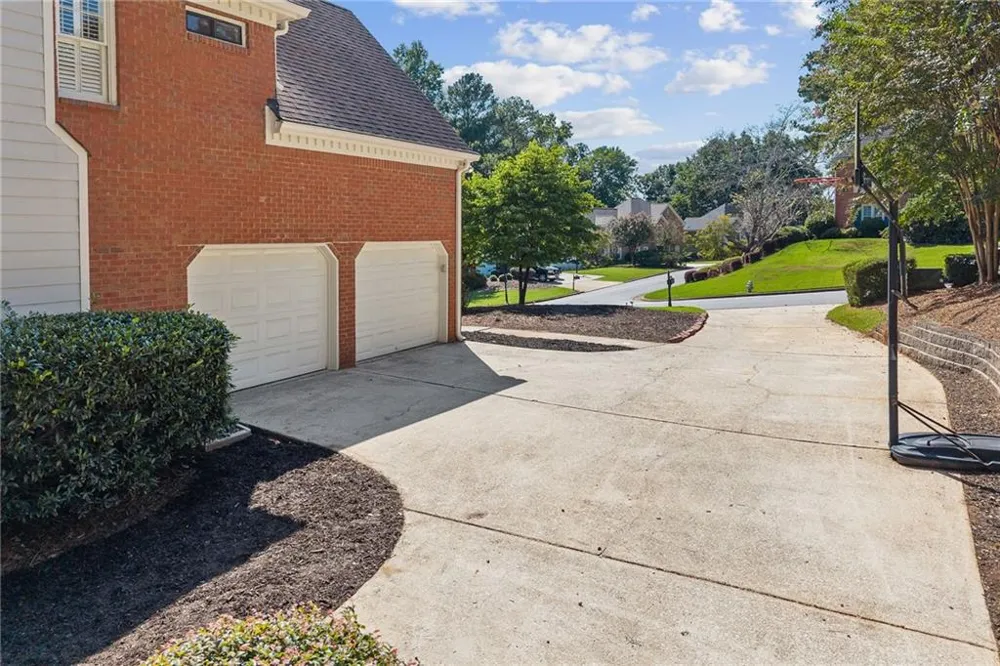 10245 Groomsbridge Road Johns Creek, GA 30022
