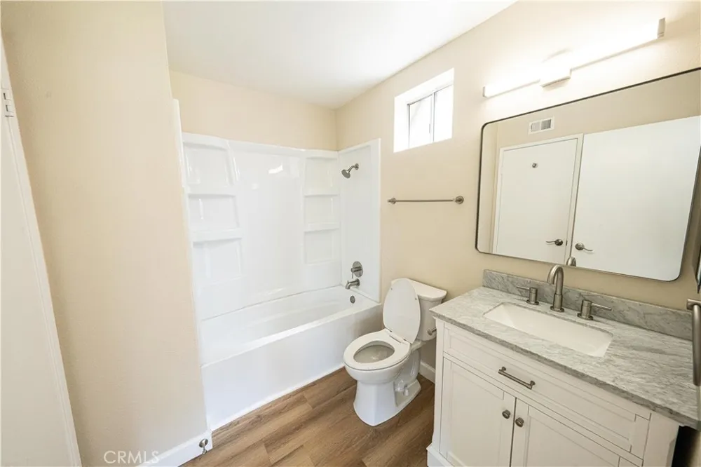 2568 Avenida Del #201 Corona, CA 92882
