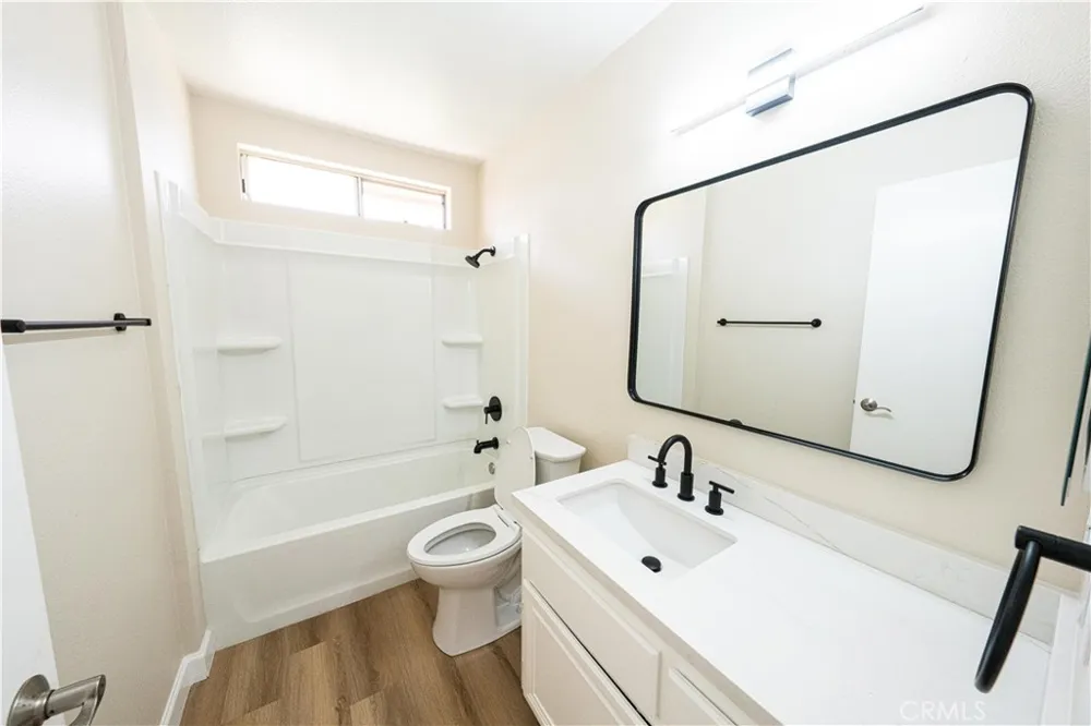 2568 Avenida Del #201 Corona, CA 92882