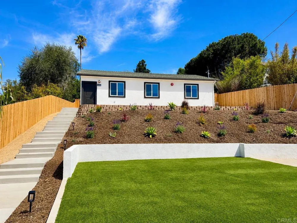 263 Hannalei Drive Vista, CA 92083