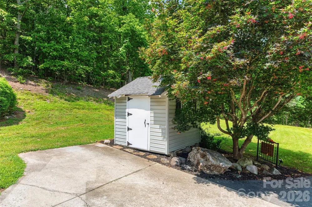 7940 Oakmont Court Hickory, NC 28602