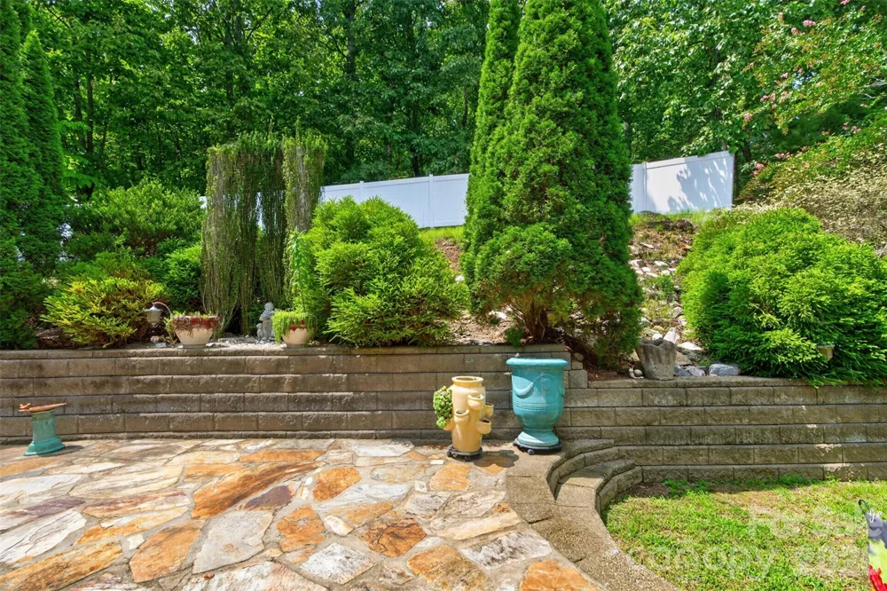 7940 Oakmont Court Hickory, NC 28602