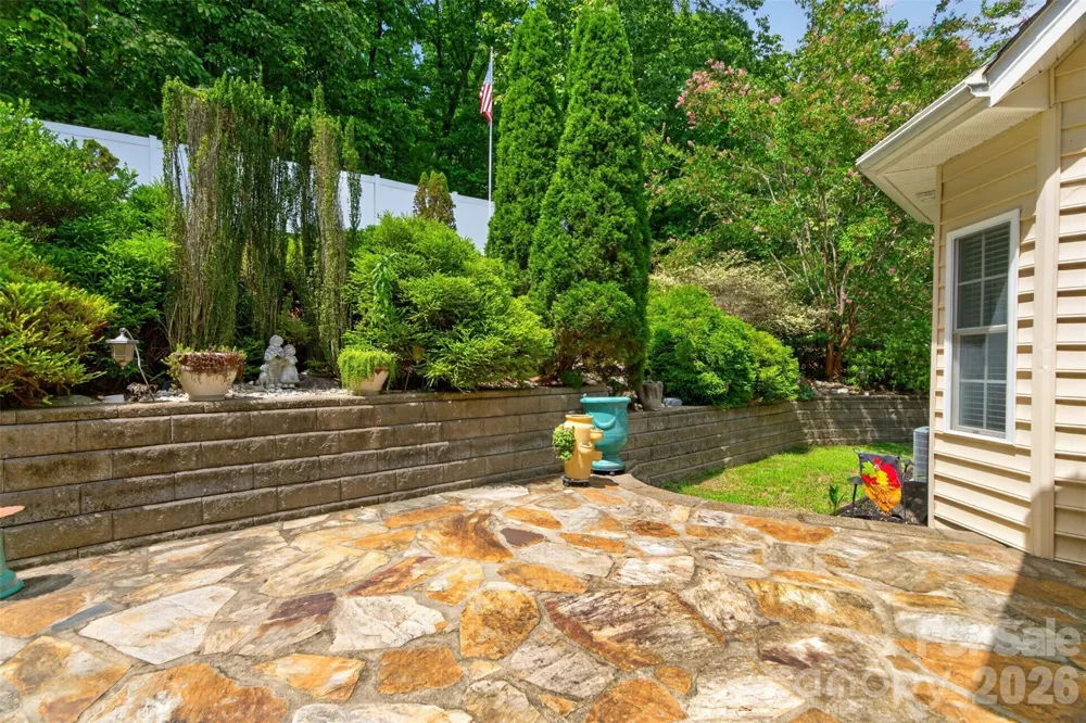 7940 Oakmont Court Hickory, NC 28602