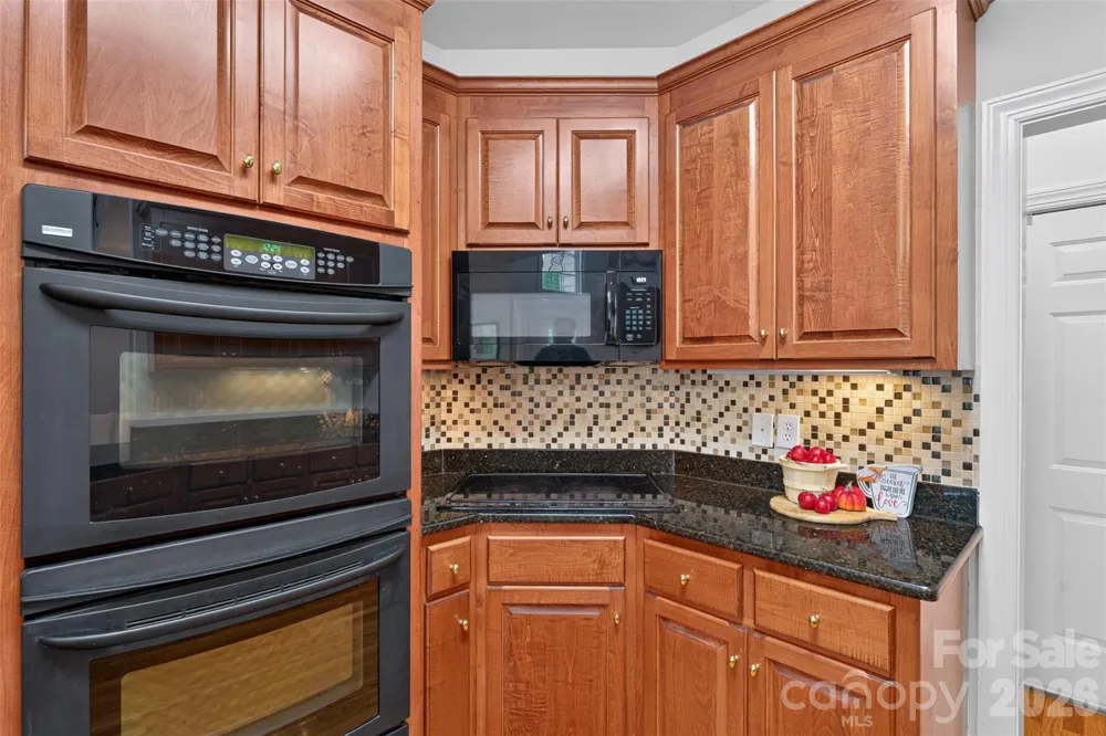 7940 Oakmont Court Hickory, NC 28602