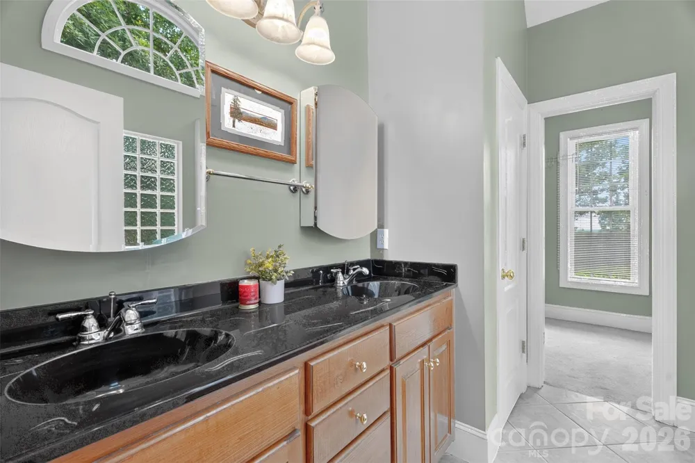 7940 Oakmont Court Hickory, NC 28602