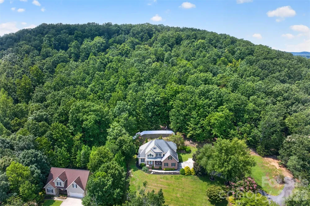 7940 Oakmont Court Hickory, NC 28602