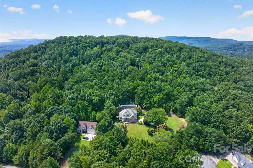 7940 Oakmont Court Hickory, NC 28602