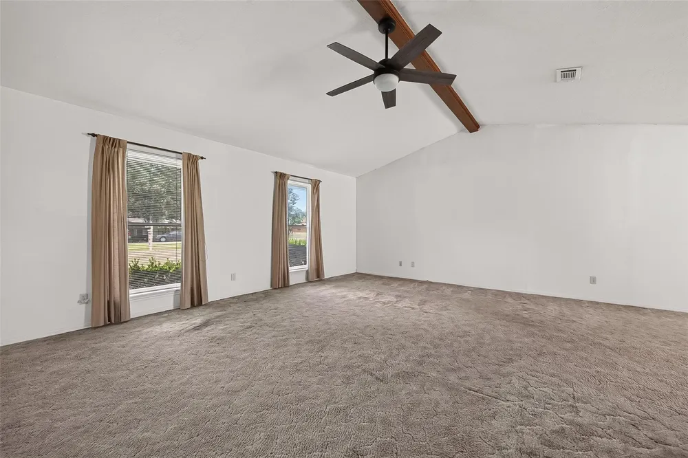 6623 Mildred Road Needville, TX 77461