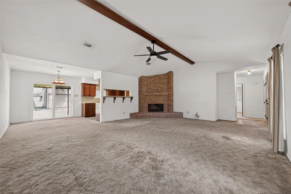 6623 Mildred Road Needville, TX 77461