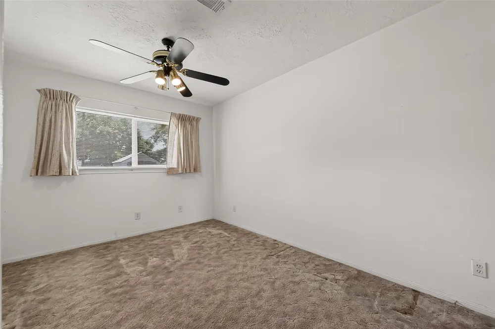 6623 Mildred Road Needville, TX 77461
