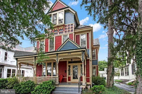 204 CARLISLE STREET