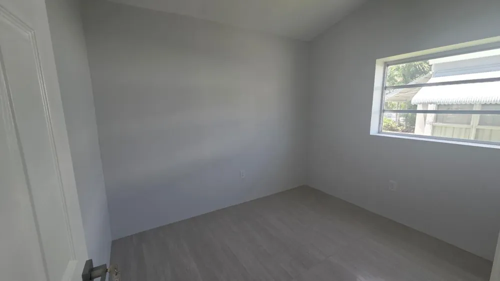 2539 CLEVELAND STREET Hollywood, FL 33020