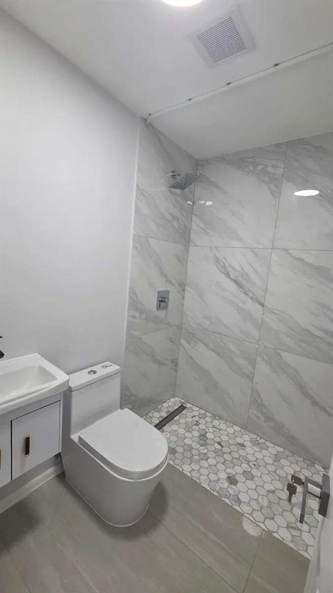 2539 CLEVELAND STREET Hollywood, FL 33020