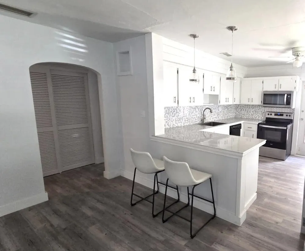 2539 CLEVELAND STREET Hollywood, FL 33020