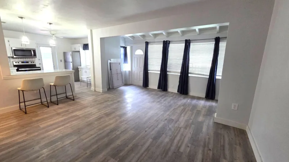 2539 CLEVELAND STREET Hollywood, FL 33020